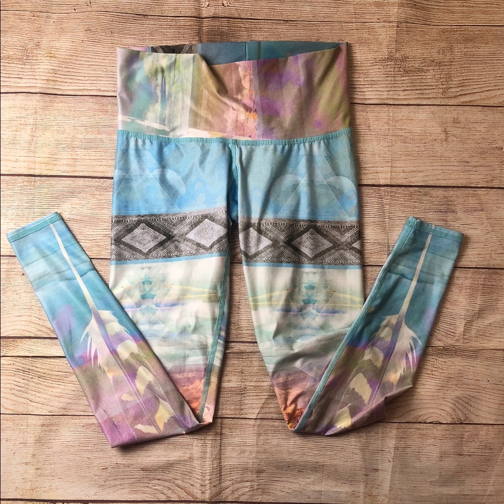 Teeki‎ Pastel Feather Print Leggings 💚